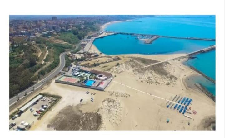 Le Dimore Di Ulisse A Gela - Casa Vacanze B&B - Bosco Littorio - Area Archeologica ภายนอก รูปภาพ